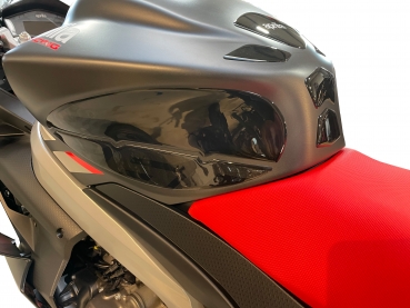 Black side tank pads for Aprilia RS 660 and Tuono 660